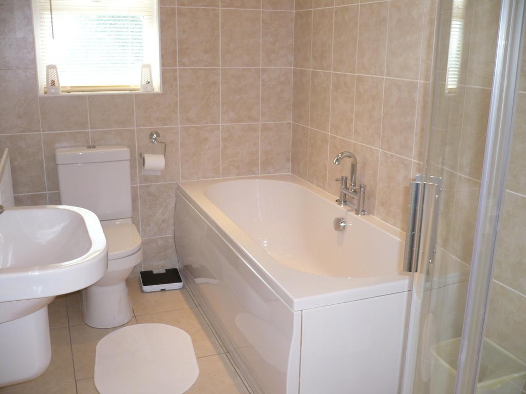 Craigalappan Cottages Holiday Home Bushmills Room photo